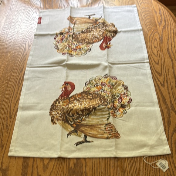 NWT 

Colorful Turkey Print Kitchen Towel
Stonewall Kitchen - Picture 2 of 5